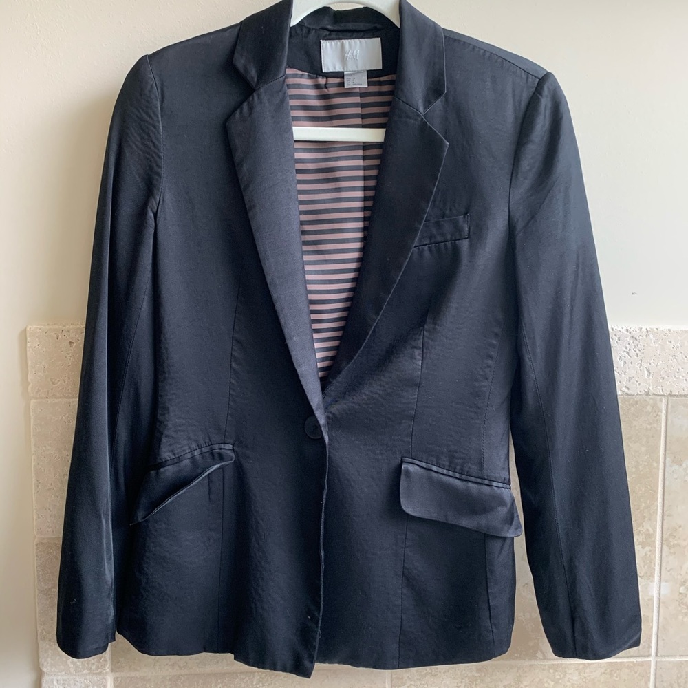 H&M Tuxedo style Blazer | size 4 | EUC